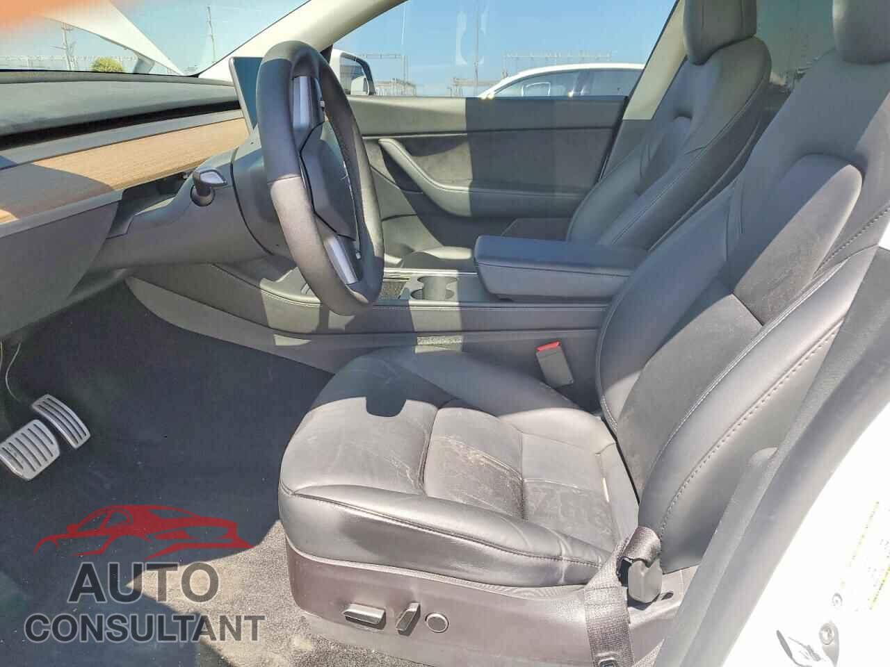 TESLA MODEL Y 2022 - 7SAYGDEF8NF484580