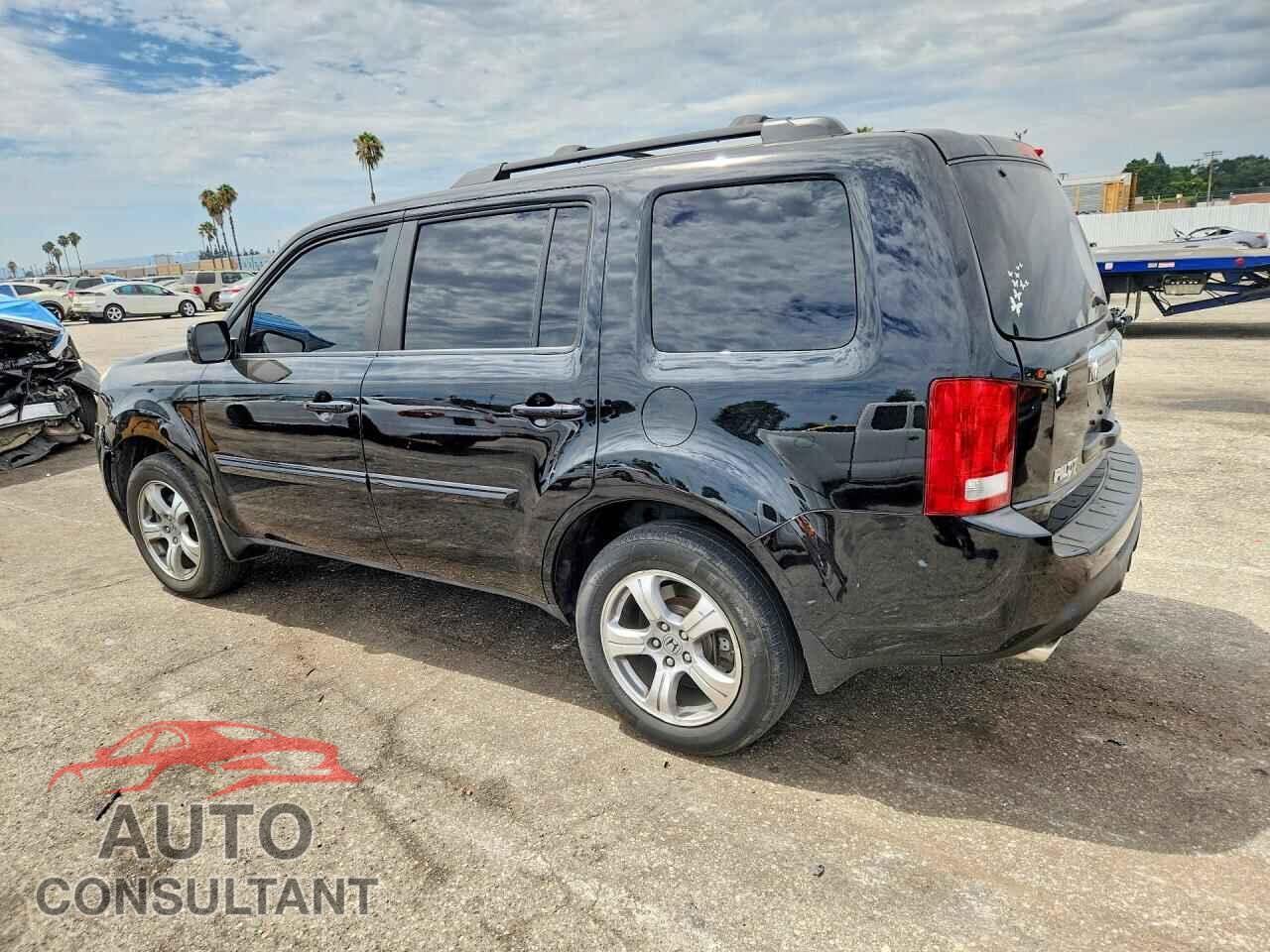 HONDA PILOT 2013 - 5FNYF4H52DB083897