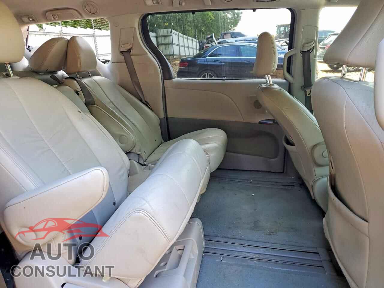 TOYOTA SIENNA 2011 - 5TDYK3DC2BS038459