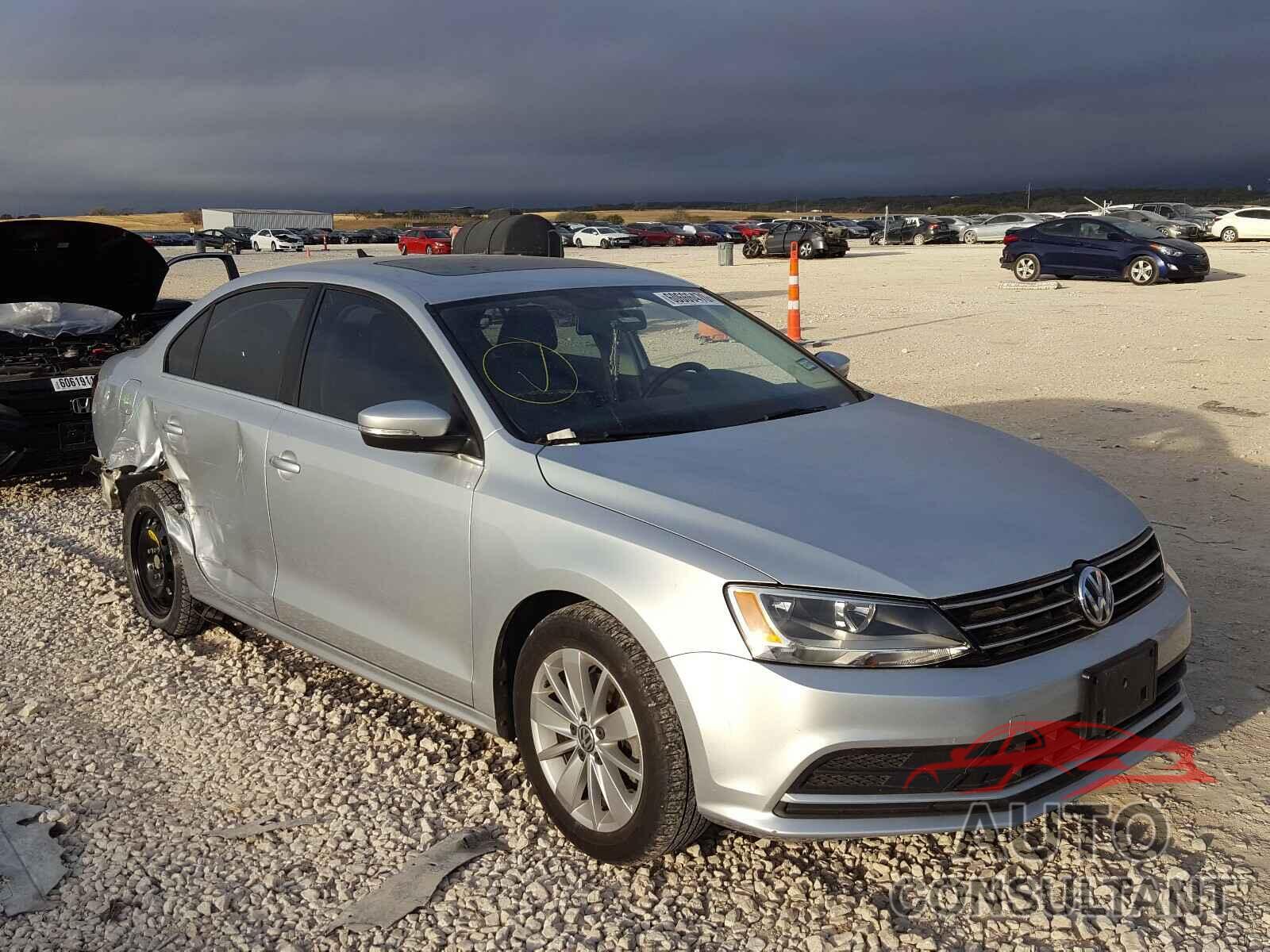 VOLKSWAGEN JETTA 2016 - 3VWD67AJ4GM312598