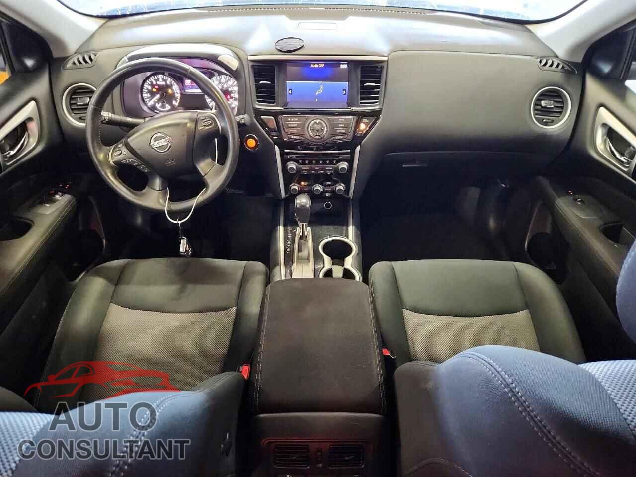 NISSAN PATHFINDER 2017 - 5N1DR2MN2HC677775