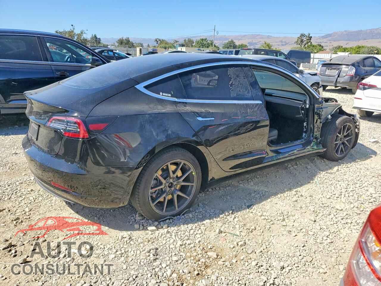 TESLA MODEL 3 2018 - 5YJ3E1EAXJF171802