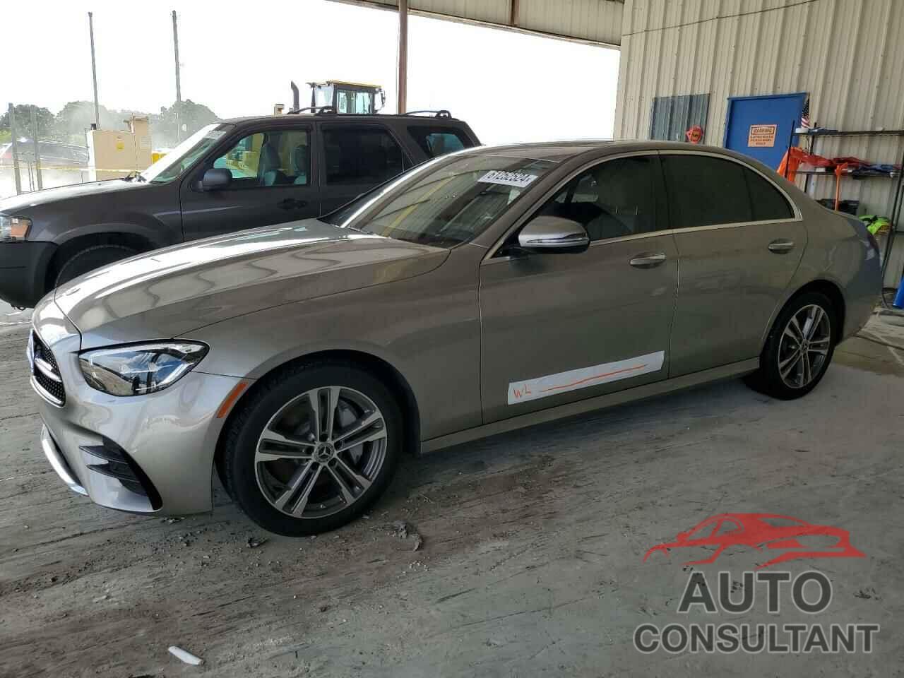 MERCEDES-BENZ E-CLASS 2022 - W1KZF8DB2NB088678
