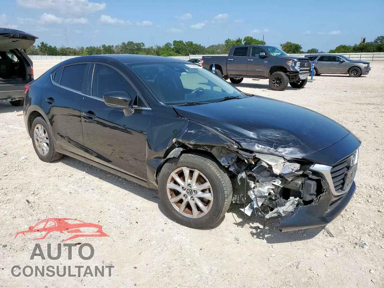 MAZDA 3 2018 - 3MZBN1U78JM239105