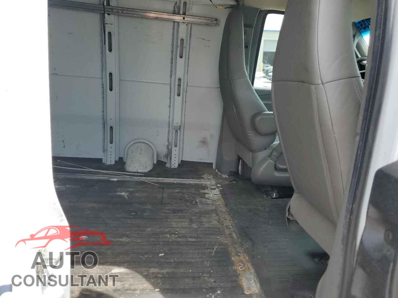 CHEVROLET EXPRESS 2017 - 1GCWGAFF3H1348145