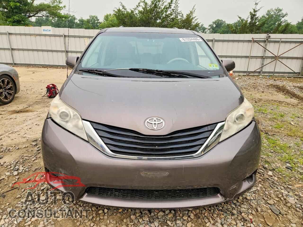 TOYOTA SIENNA 2013 - 5TDKK3DC2DS350516