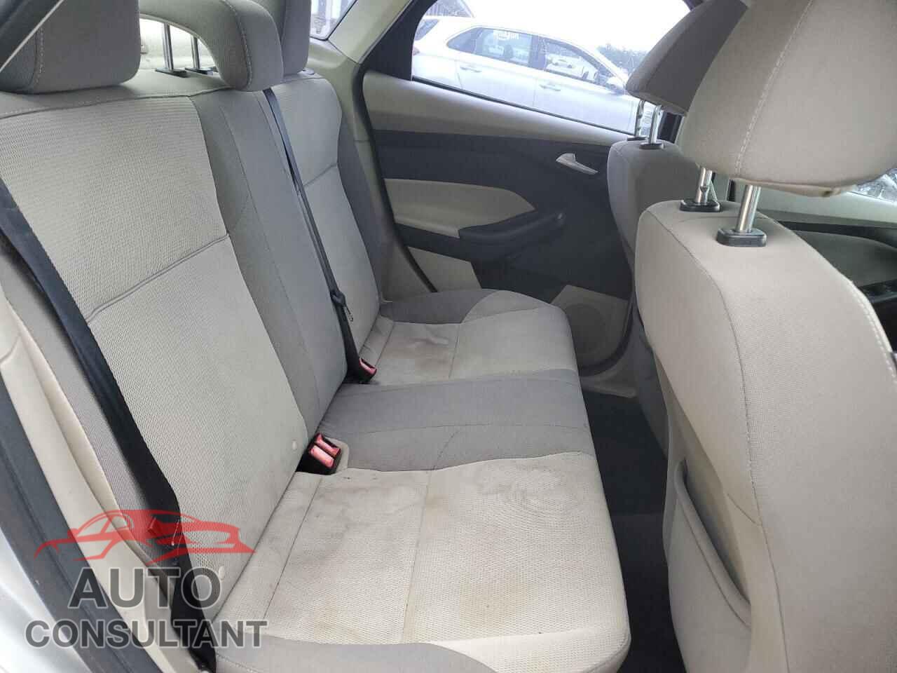 FORD FOCUS 2014 - 1FADP3F28EL115027