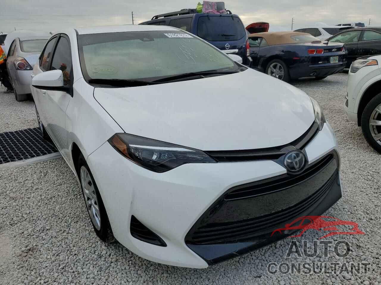 TOYOTA COROLLA 2018 - 5YFBURHE9JP817380
