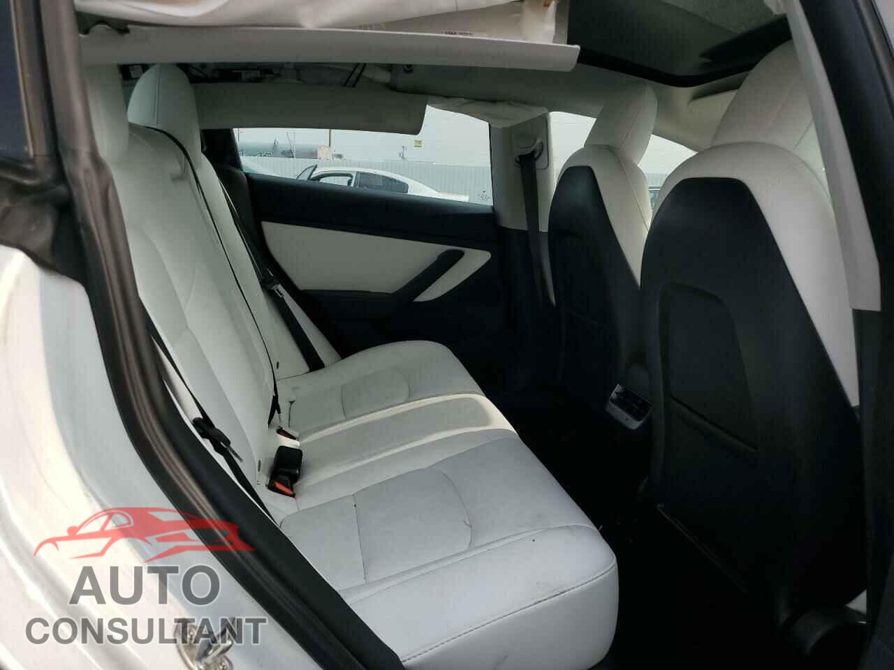 TESLA MODEL 3 2021 - 5YJ3E1EB5MF926609