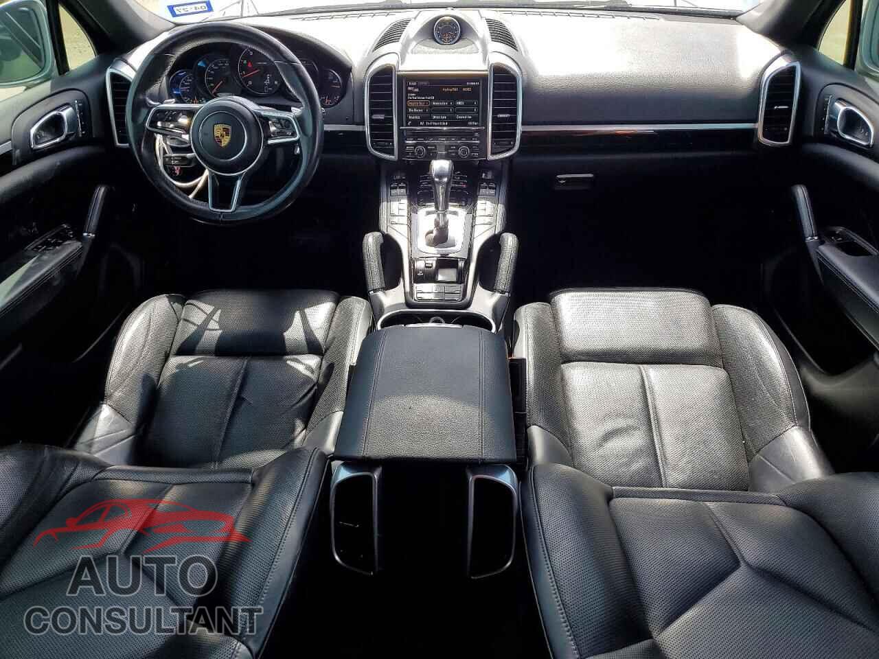 PORSCHE CAYENNE 2016 - WP1AA2A2XGKA11405