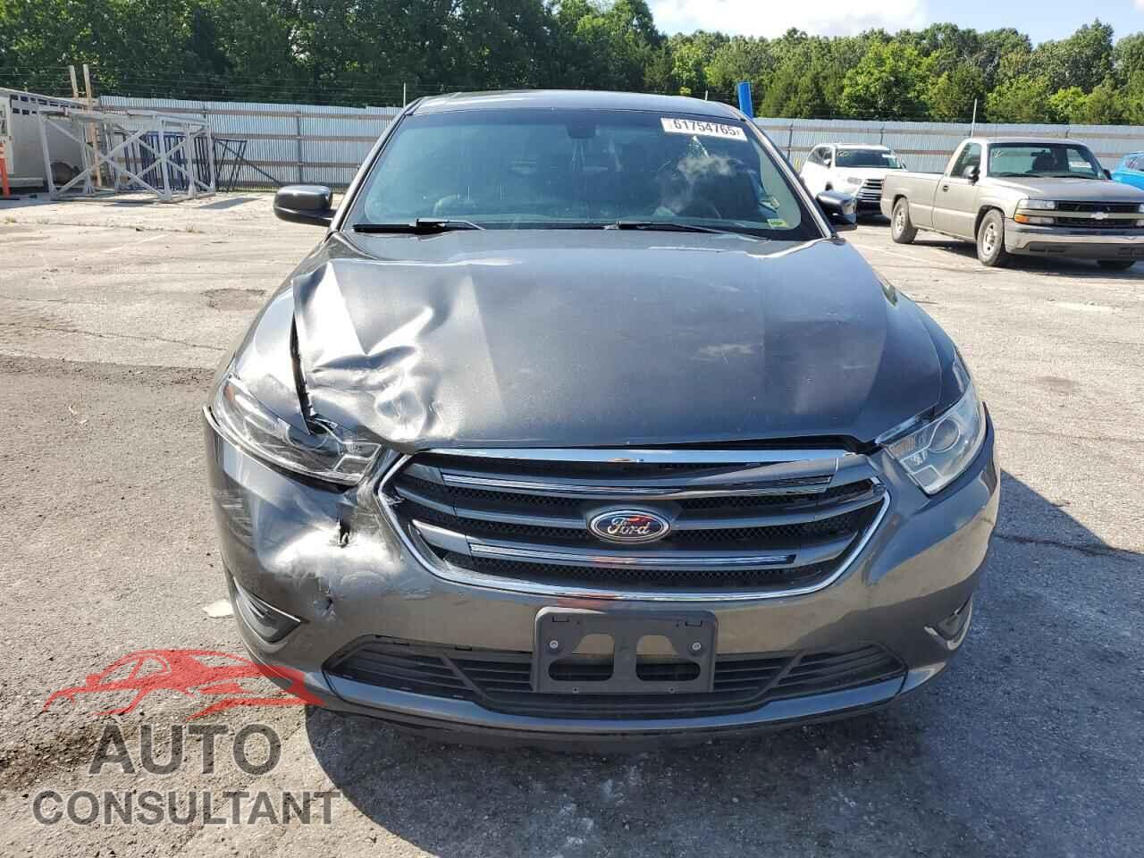 FORD TAURUS 2017 - 1FAHP2E86HG117020