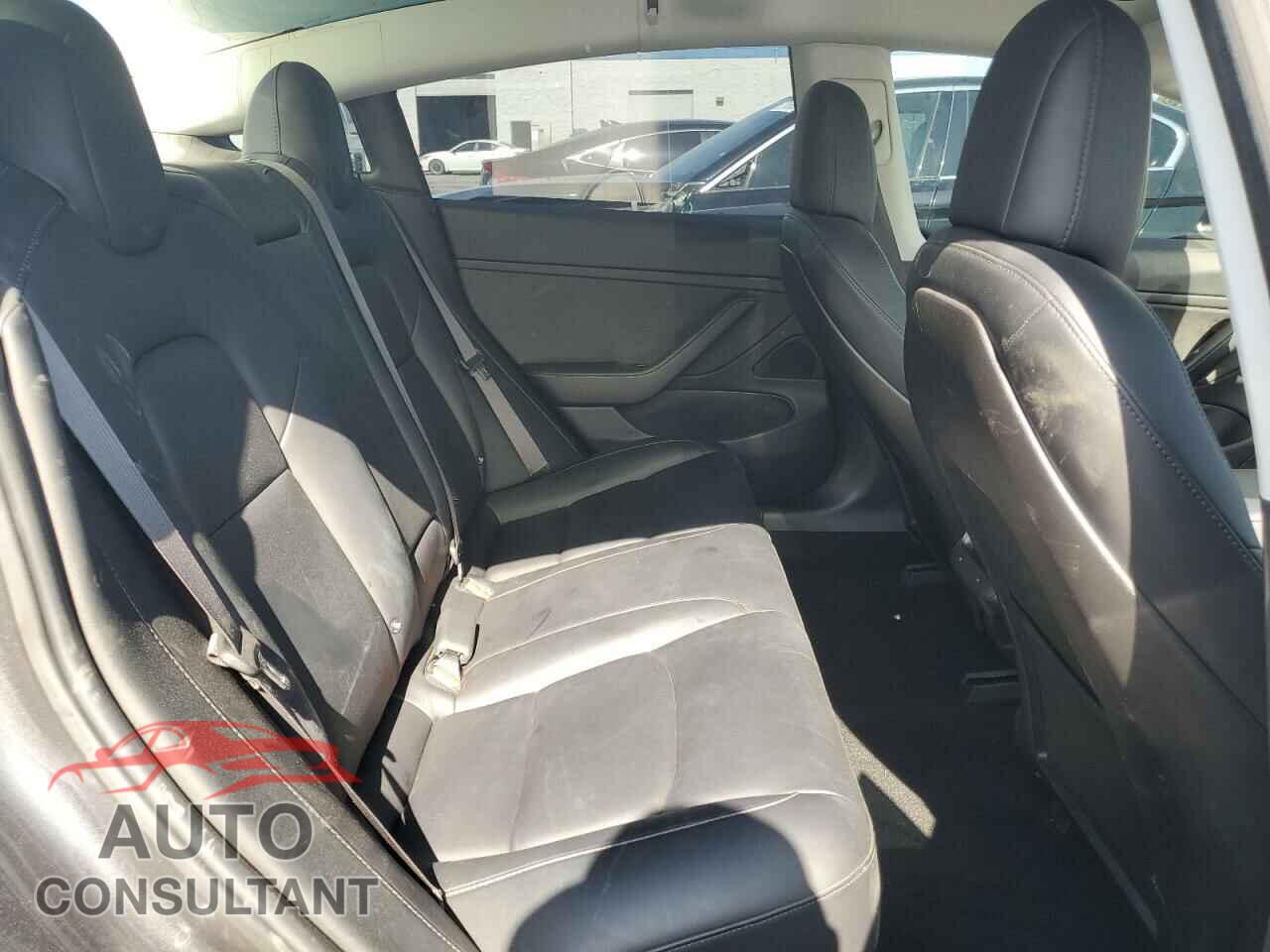 TESLA MODEL 3 2018 - 5YJ3E1EA4JF042664