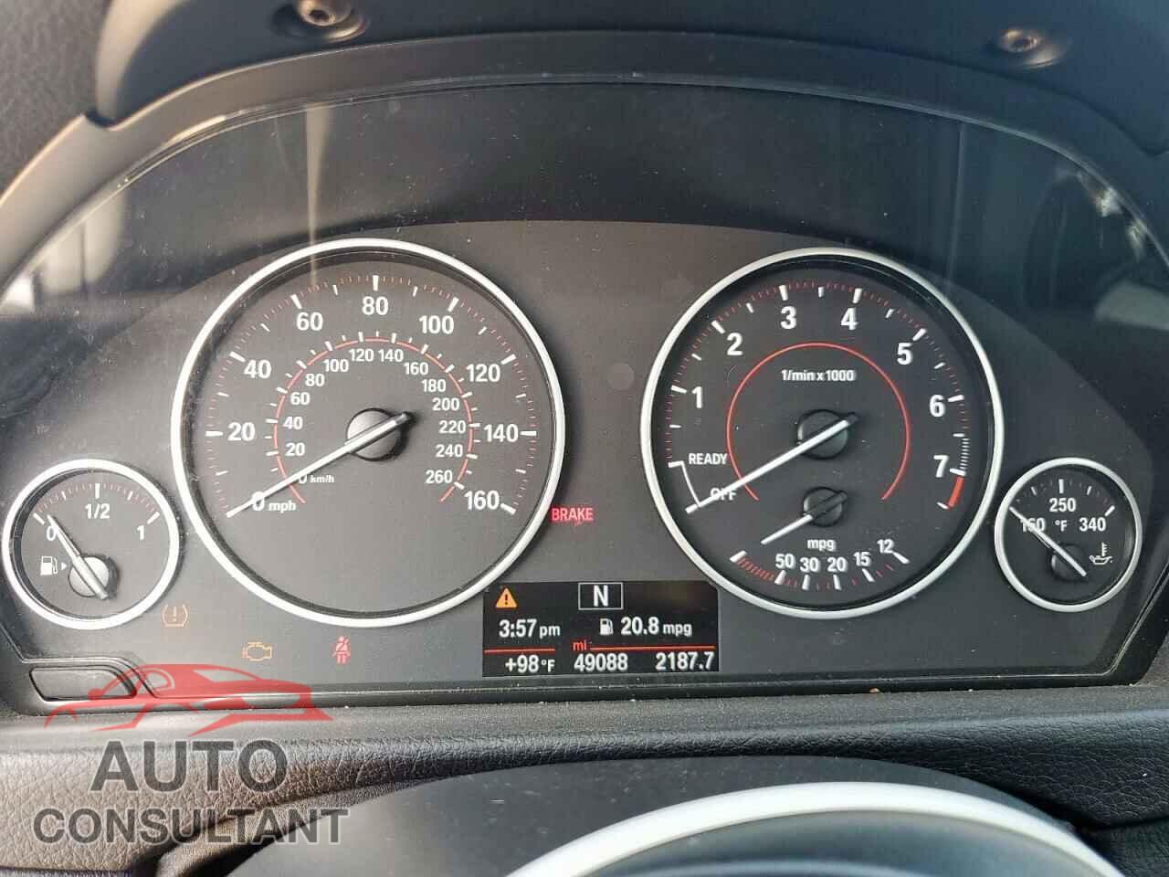BMW 3 SERIES 2017 - WBA8B3G59HNA92823