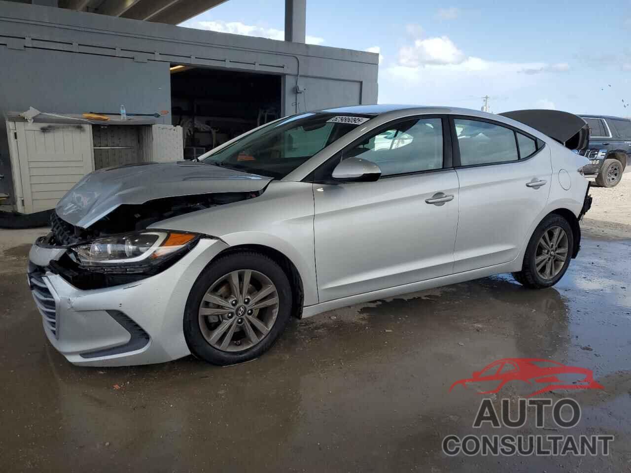 HYUNDAI ELANTRA 2018 - 5NPD84LF0JH381306