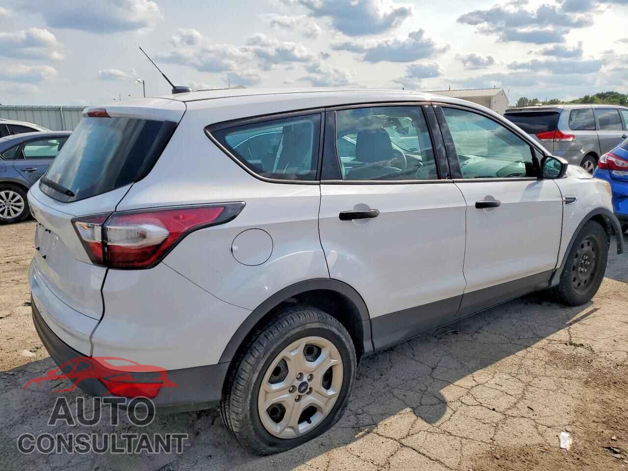 FORD ESCAPE 2017 - 1FMCU0F78HUB57202