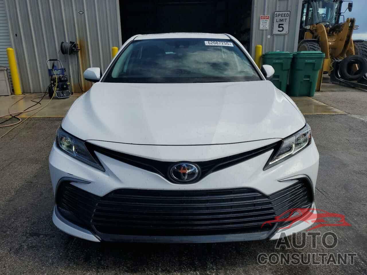 TOYOTA CAMRY 2021 - 4T1C11AK8MU597912
