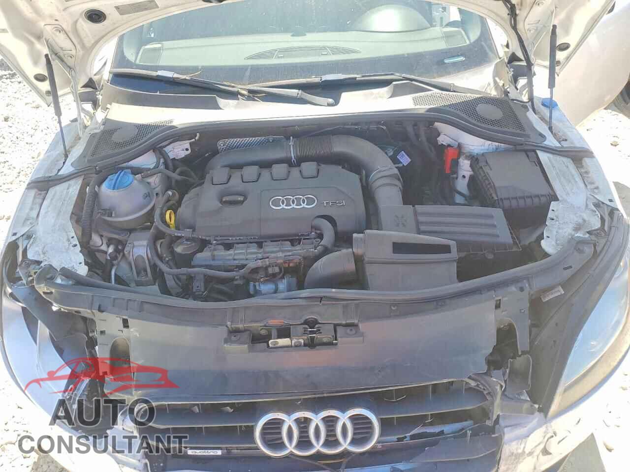 AUDI TT 2015 - TRUBFAFK3F1000850