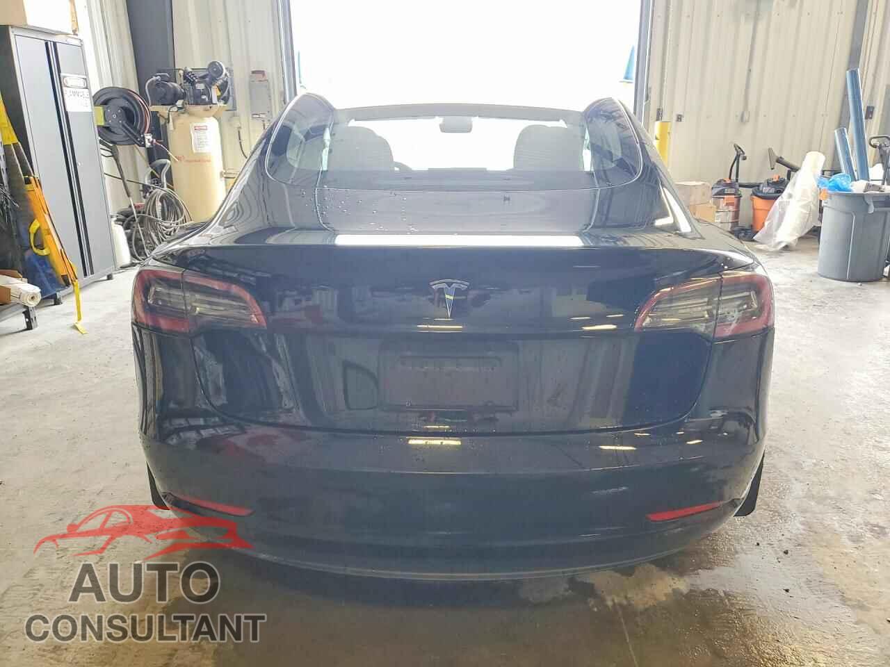 TESLA MODEL 3 2019 - 5YJ3E1EA7KF328705