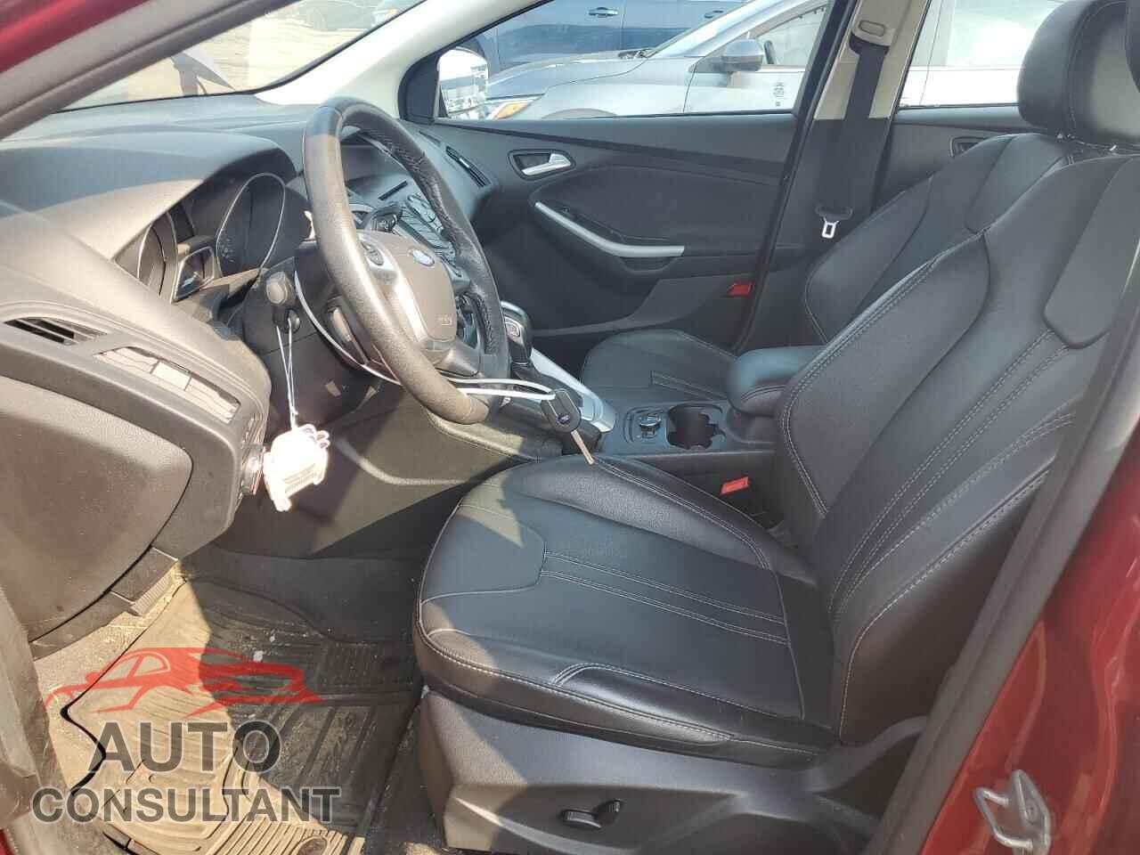 FORD FOCUS 2014 - 1FADP3F2XEL217719
