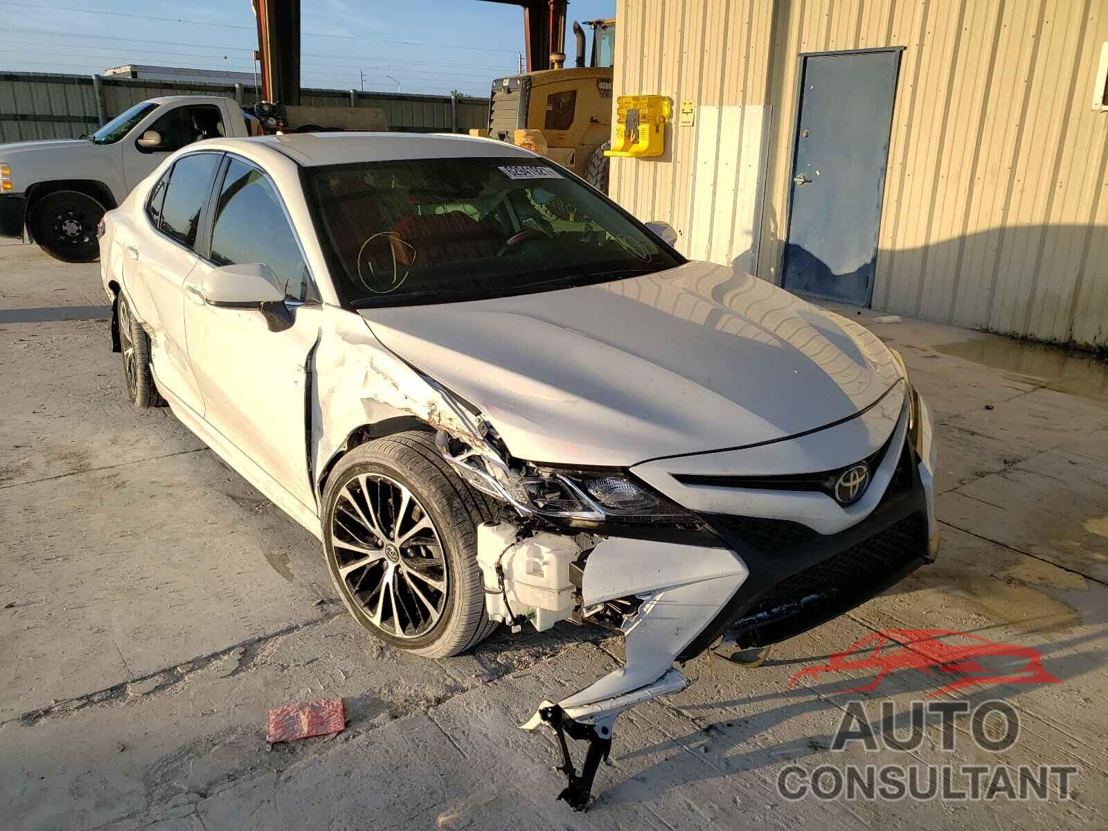 TOYOTA CAMRY 2020 - 4T1G11AKXLU893854