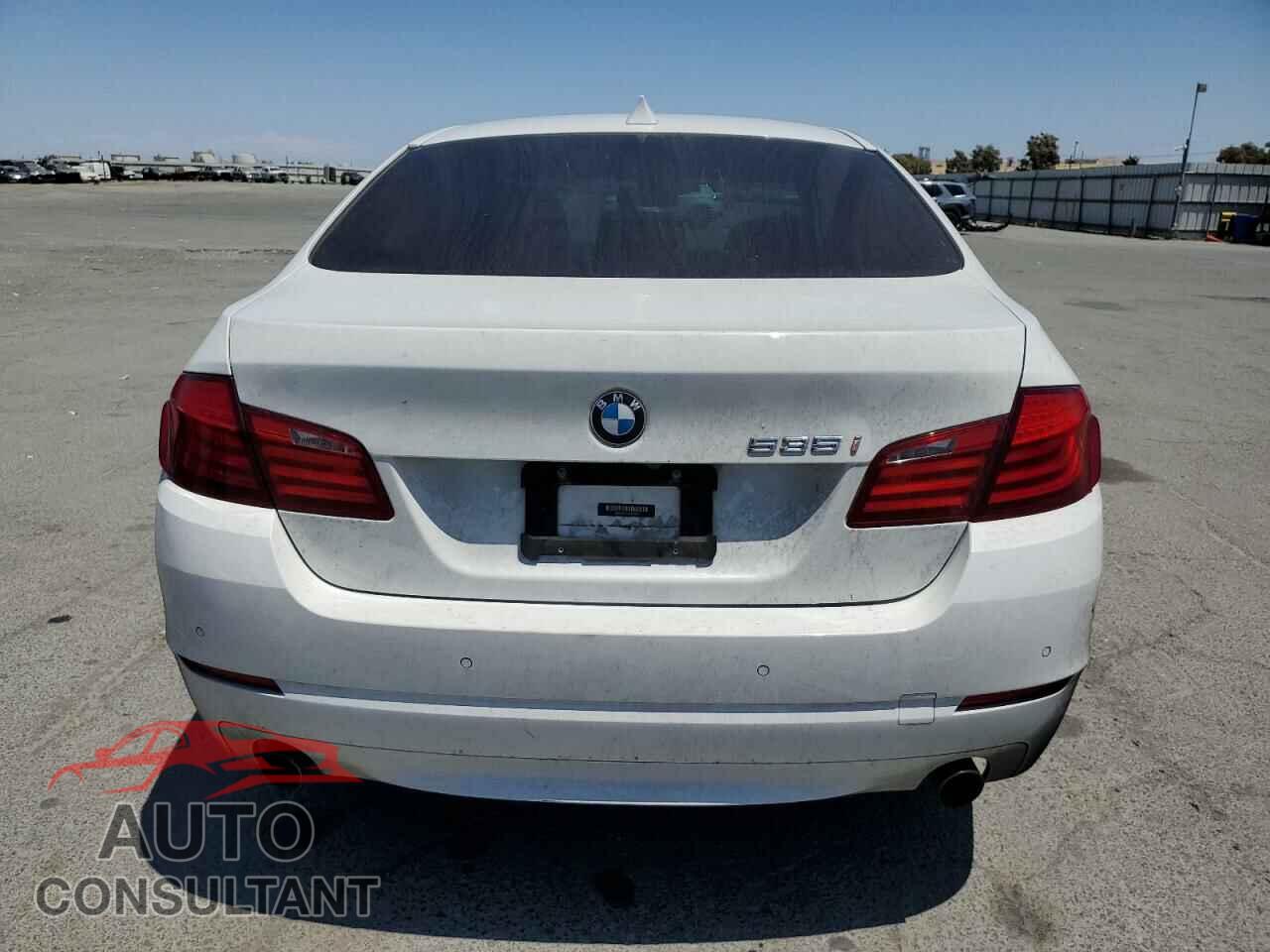 BMW 5 SERIES 2012 - WBAFR7C57CC810323