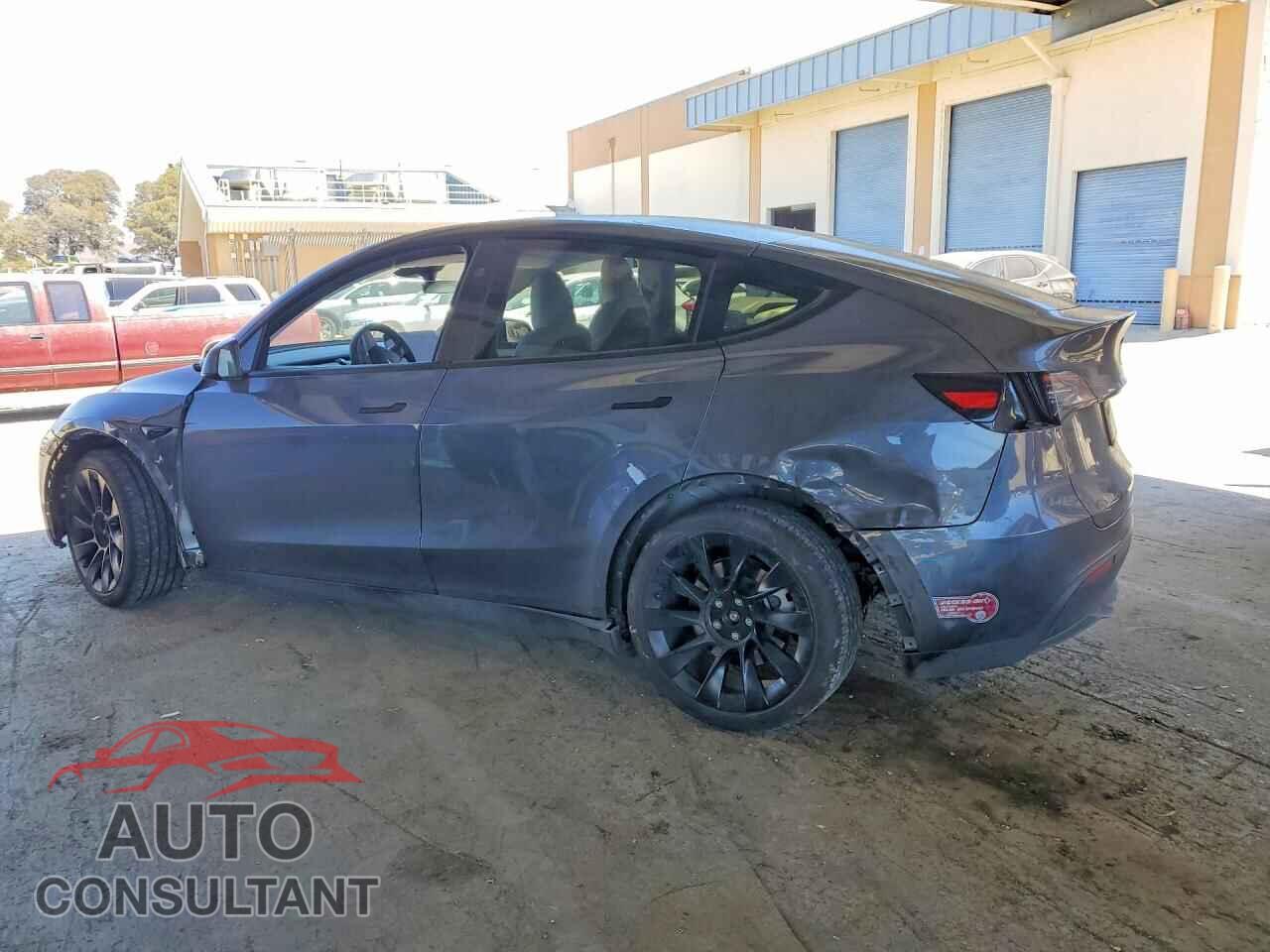 TESLA MODEL Y 2023 - 7SAYGAEE9PF852600