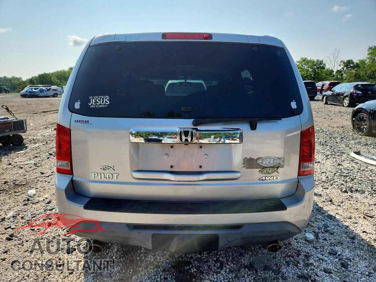 HONDA PILOT 2013 - 5FNYF4H77DB023597