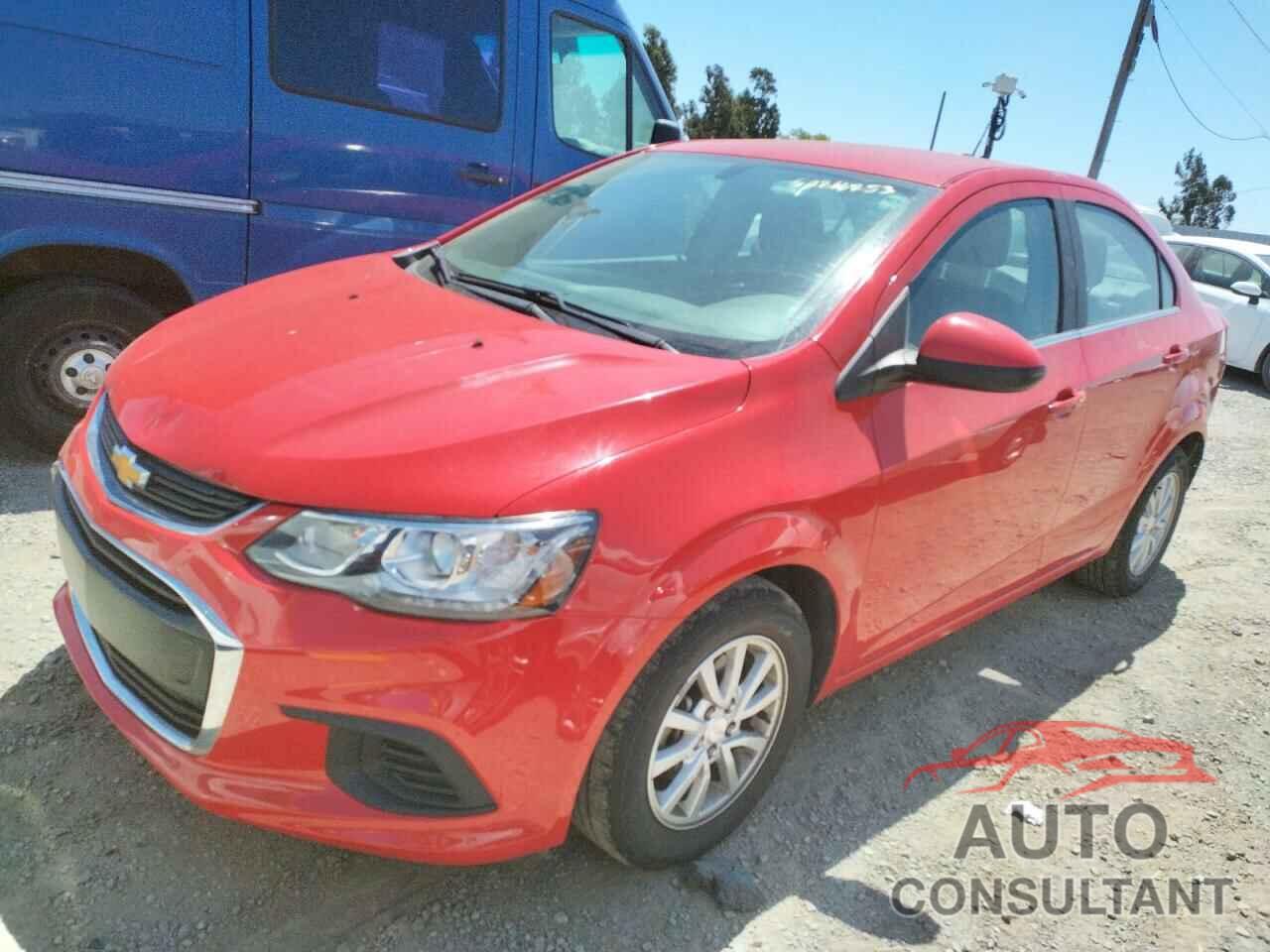 CHEVROLET SONIC 2018 - 1G1JD5SH0J4101308