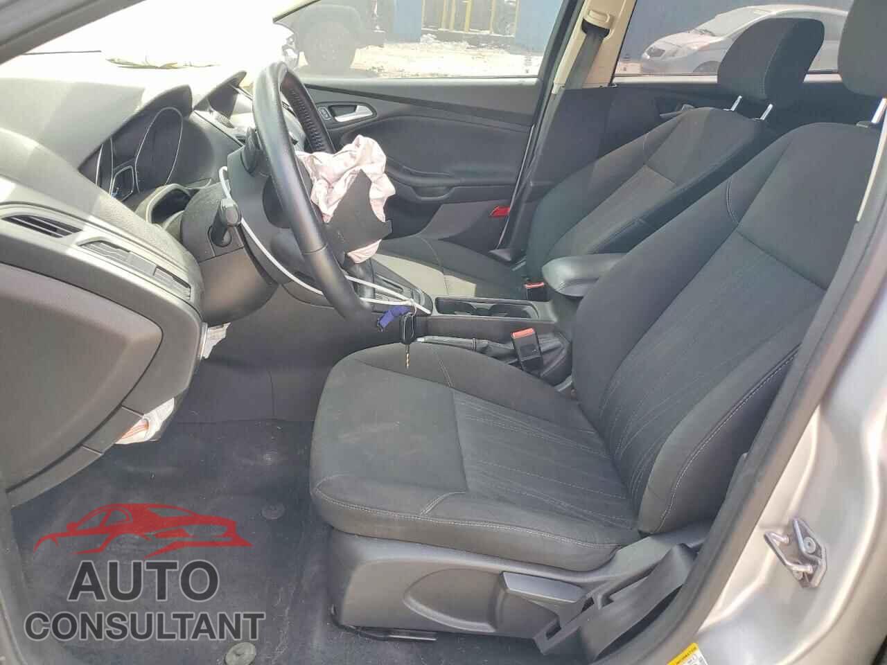 FORD FOCUS 2015 - 1FADP3F29FL347203