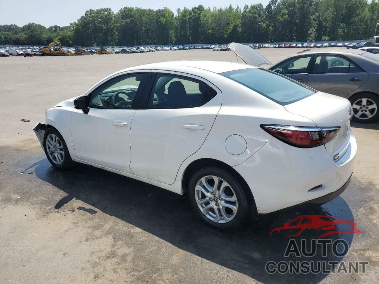 TOYOTA YARIS 2018 - 3MYDLBYV6JY313387
