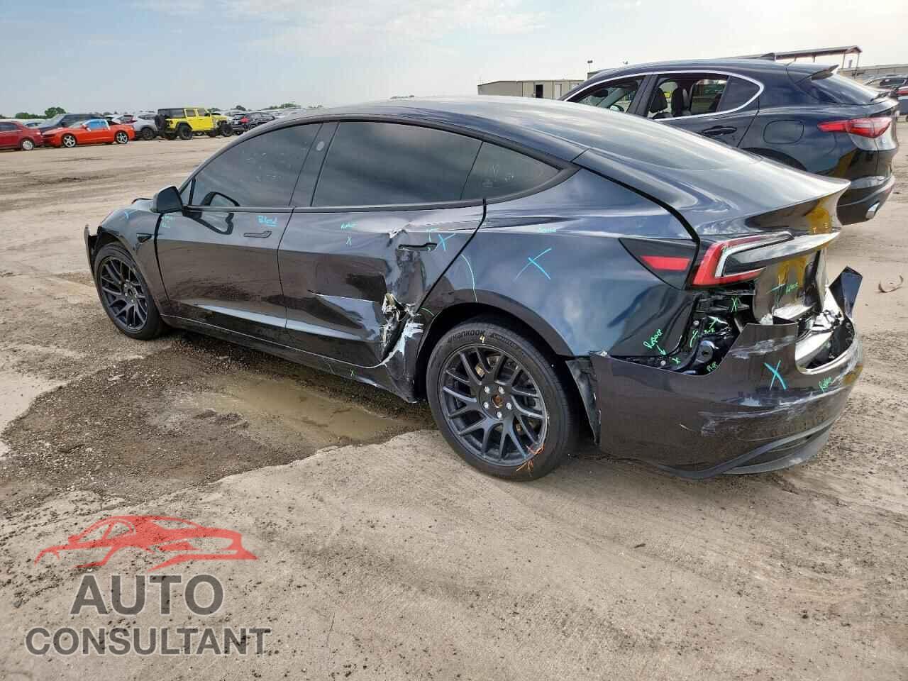 TESLA MODEL 3 2024 - 5YJ3E1EA7RF724241