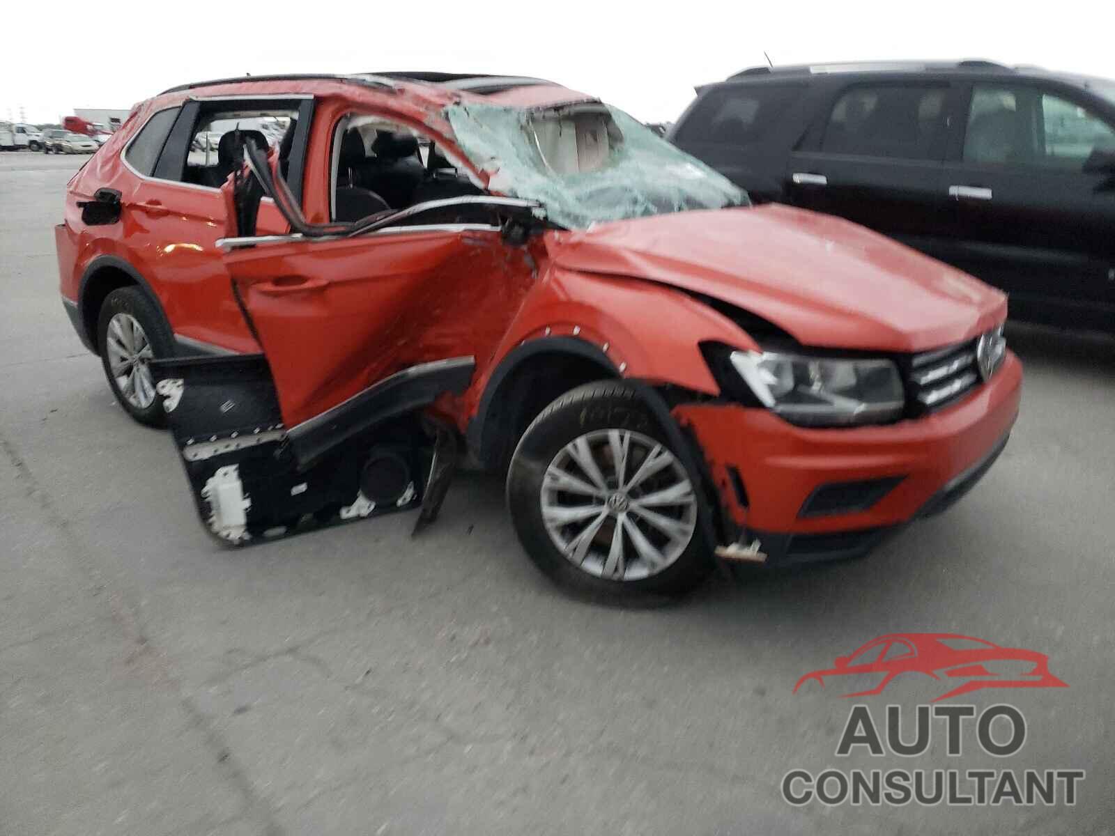 VOLKSWAGEN TIGUAN 2018 - 3VV3B7AX4JM054011