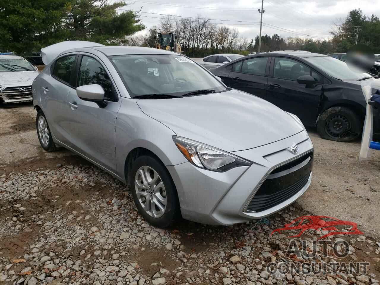 TOYOTA YARIS 2017 - 3MYDLBYV1HY181892
