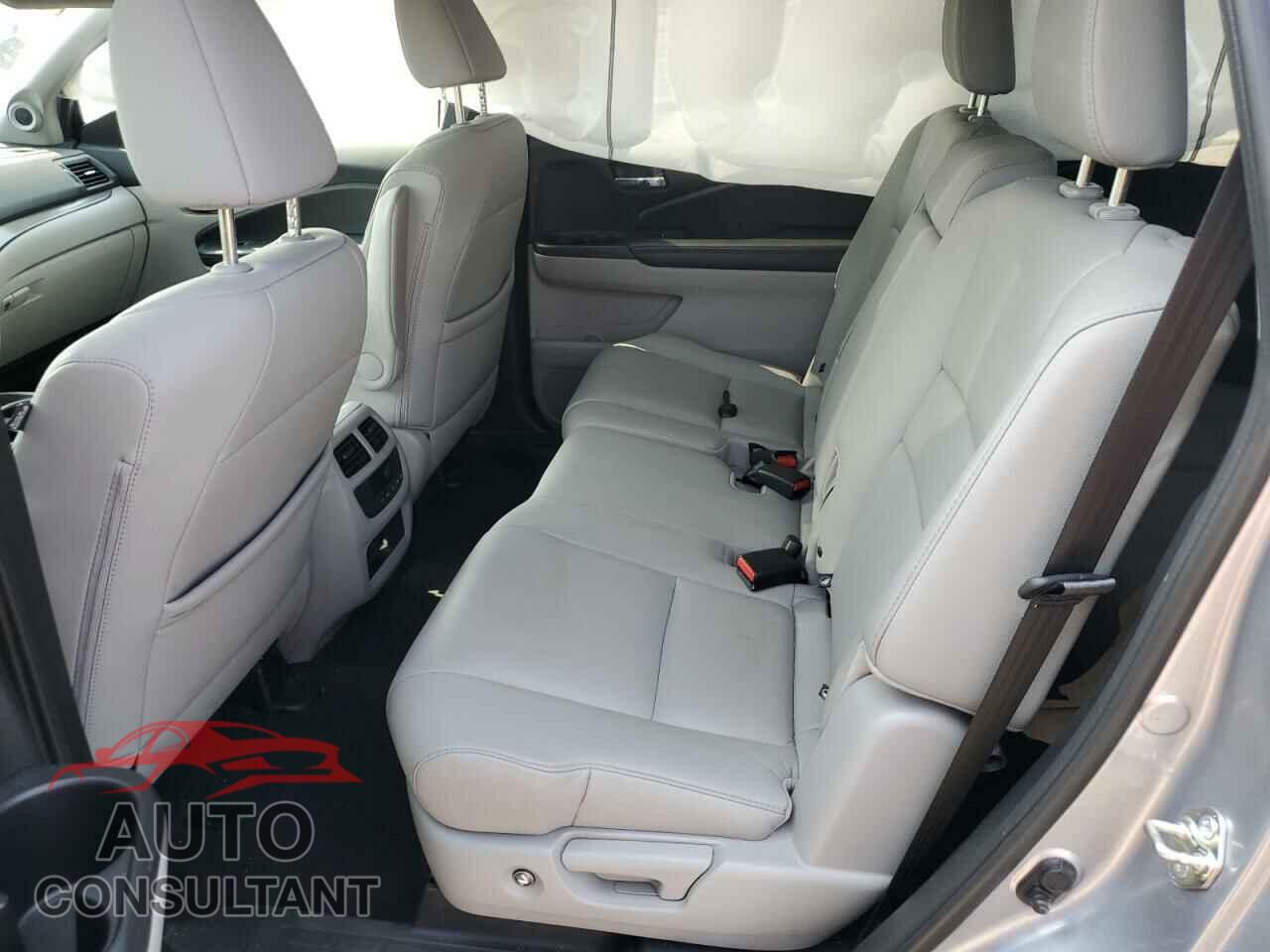 HONDA PILOT 2017 - 5FNYF6H73HB032797