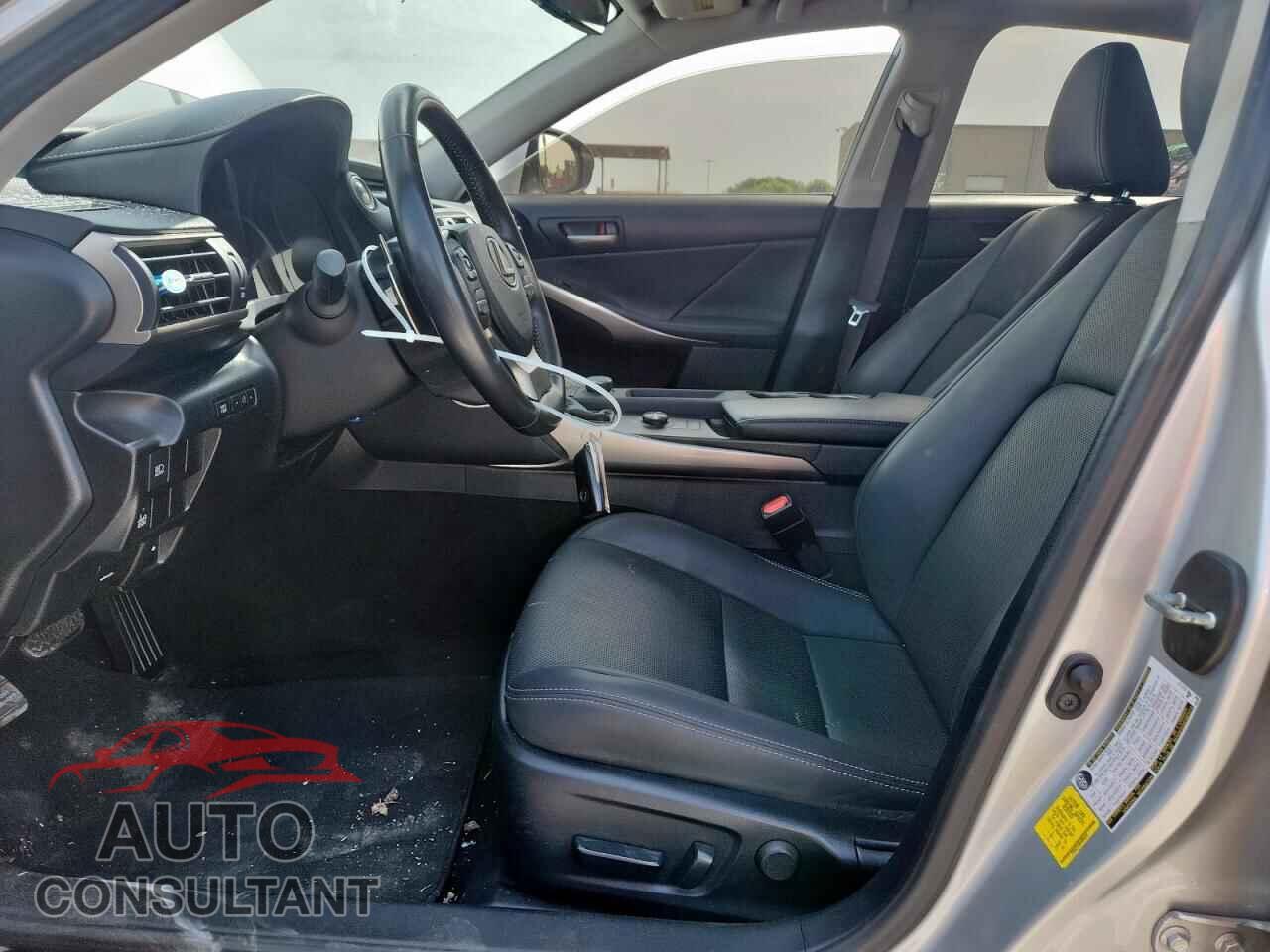 LEXUS IS 2019 - JTHBA1D28K5098335