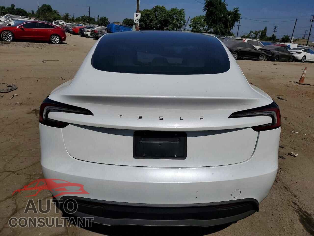 TESLA MODEL 3 2026 - 5YJ3E1EA4TF181745
