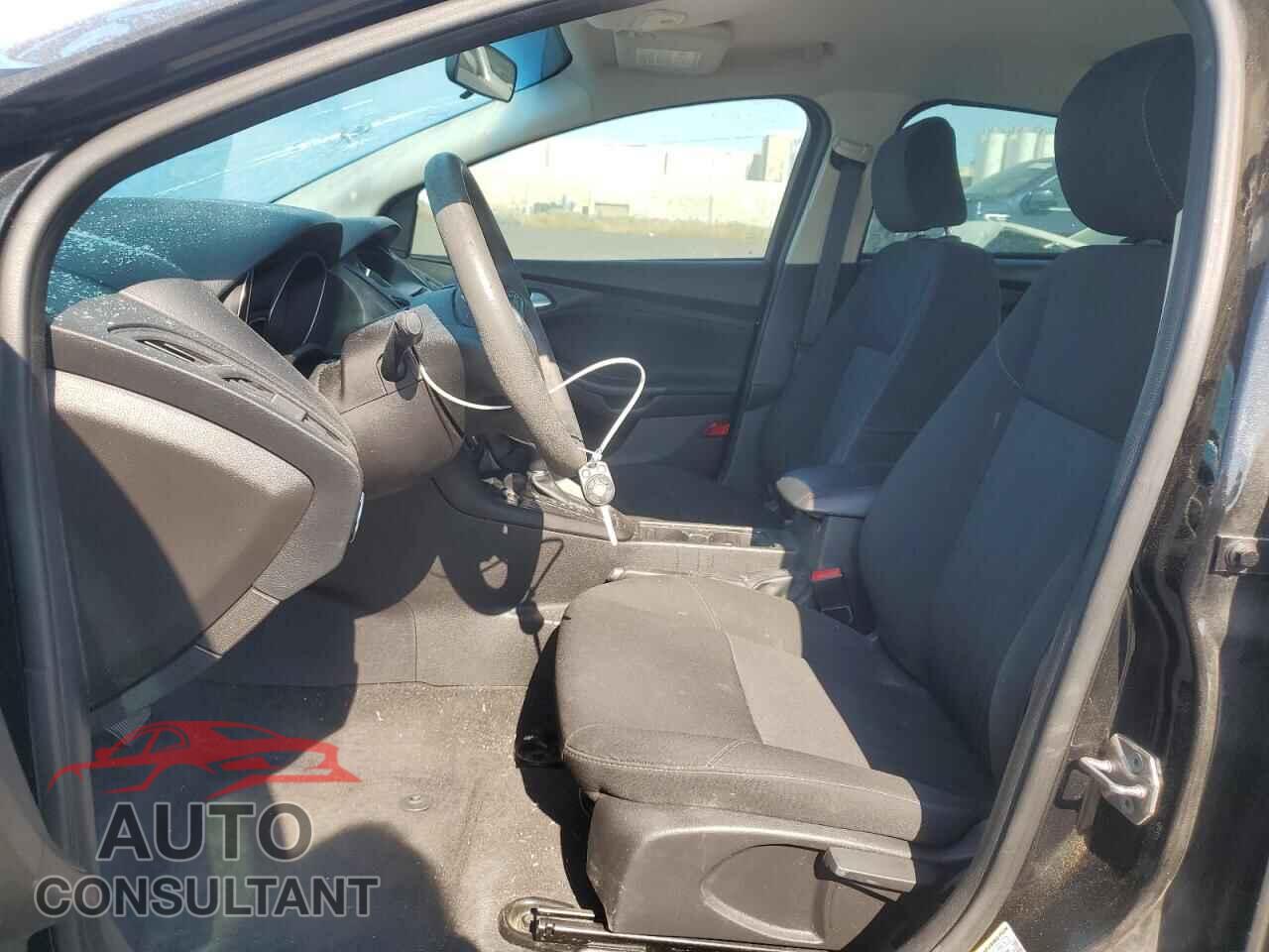 FORD FOCUS 2015 - 1FADP3F20FL324716