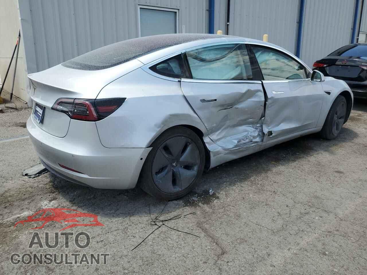 TESLA MODEL 3 2018 - 5YJ3E1EA1JF005281