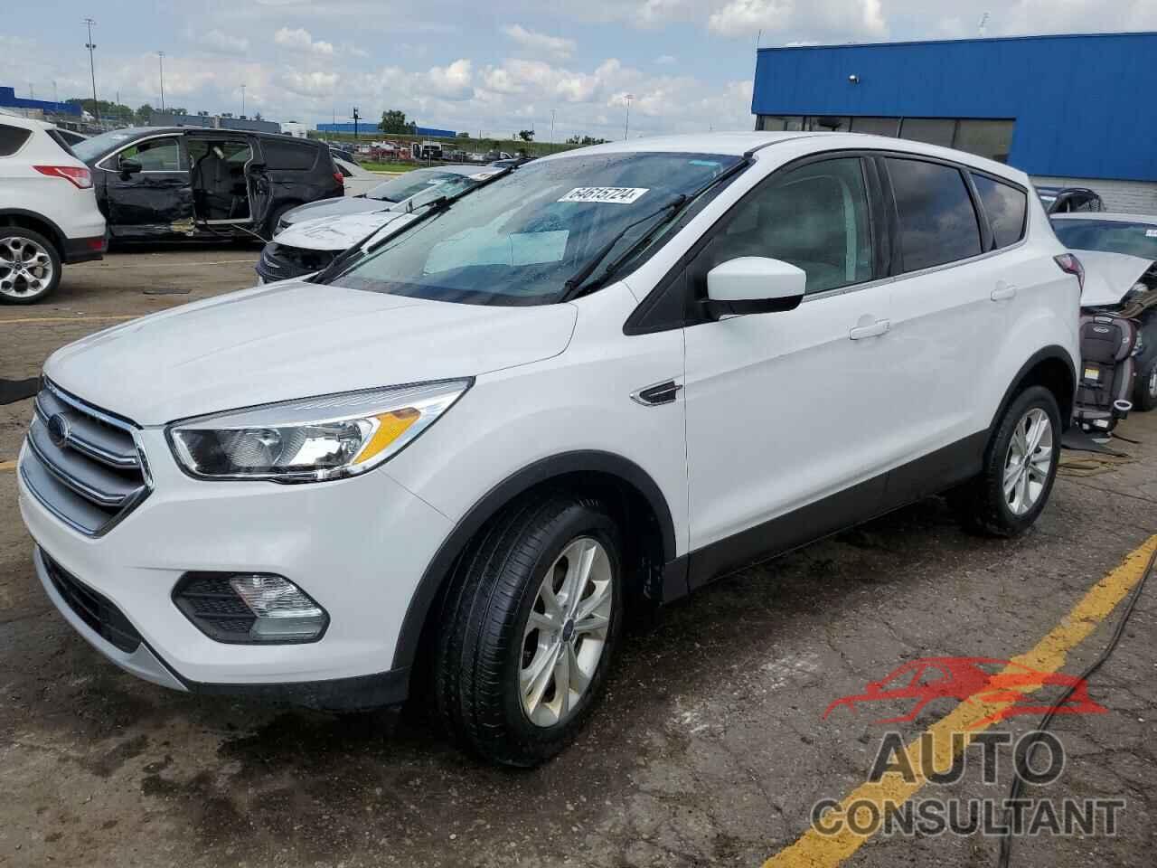 FORD ESCAPE 2017 - 1FMCU0GD4HUE69392