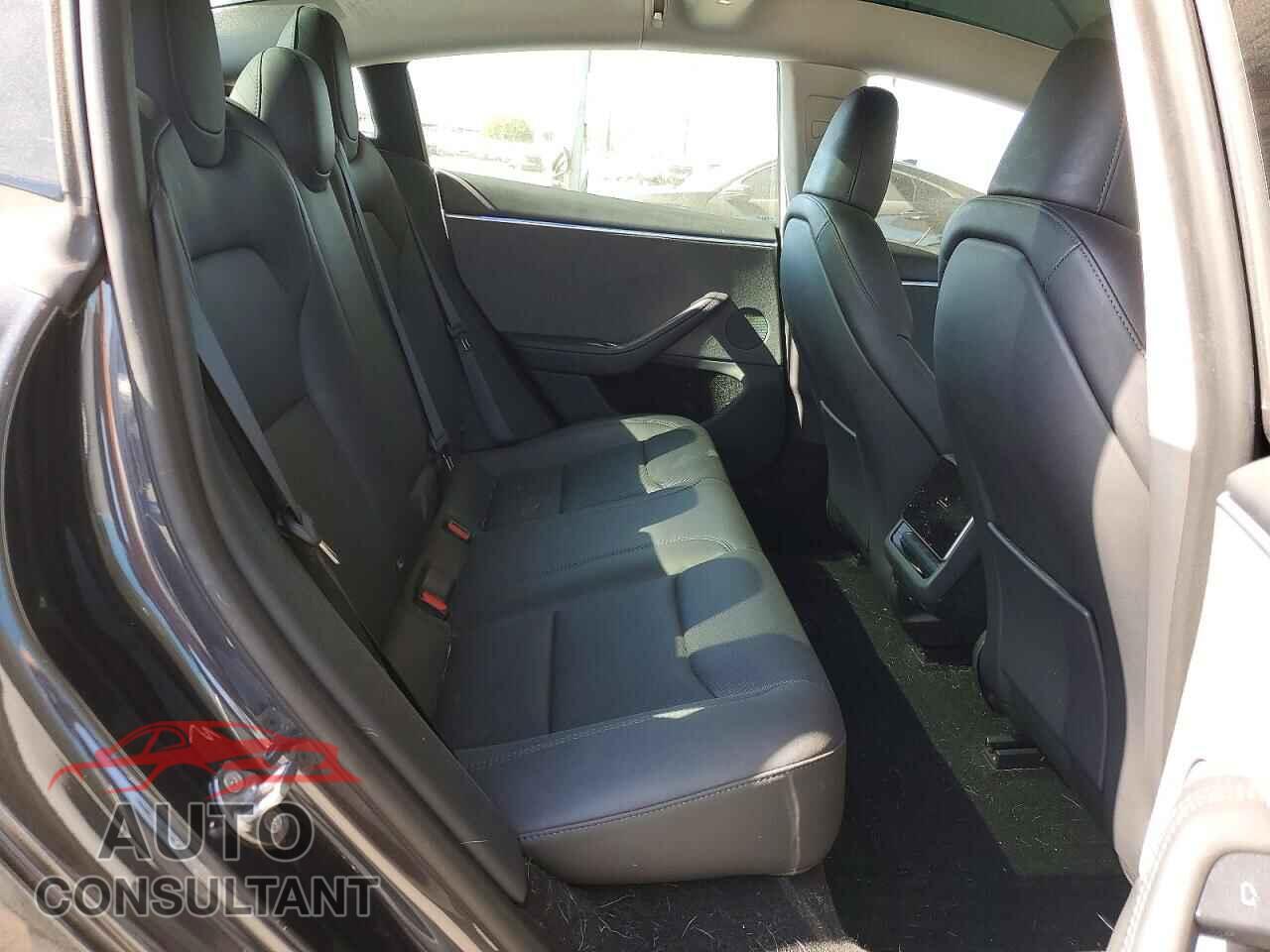 TESLA MODEL 3 2025 - 5YJ3E1EA3SF906900