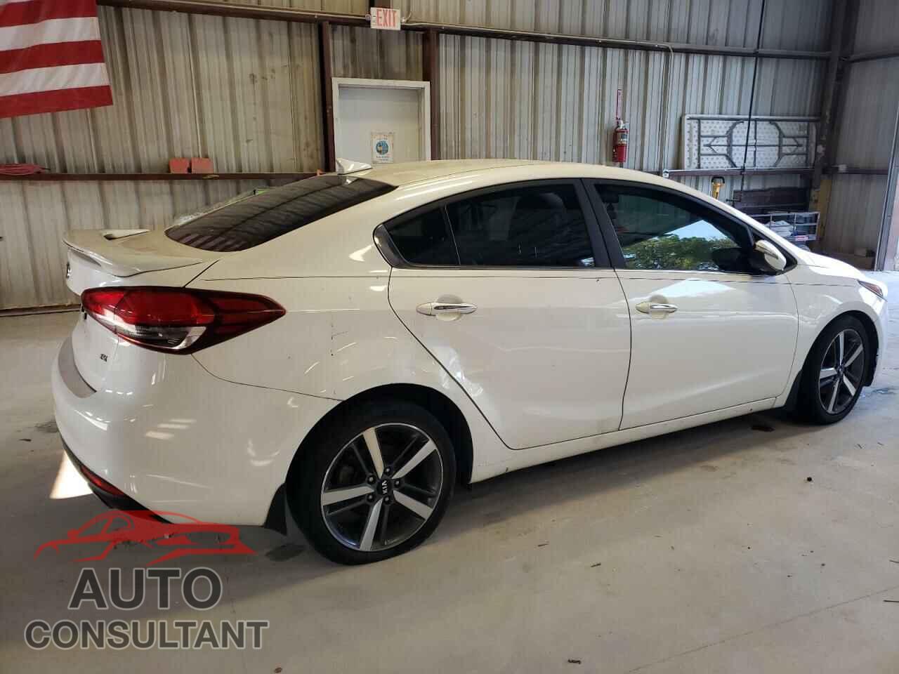 KIA FORTE 2017 - 3KPFN4A84HE089551