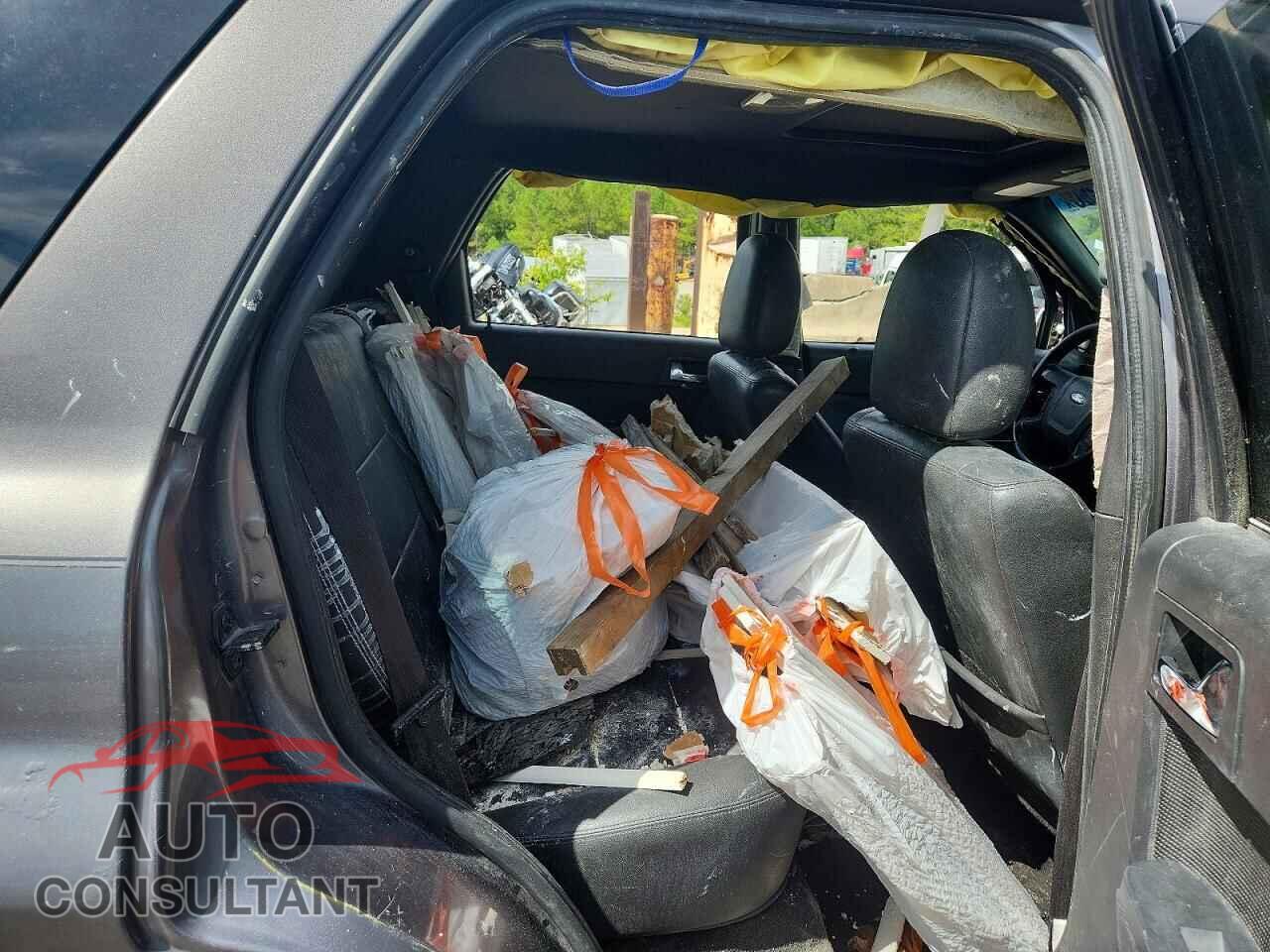 FORD ESCAPE 2010 - 1FMCU9E70AKA10802