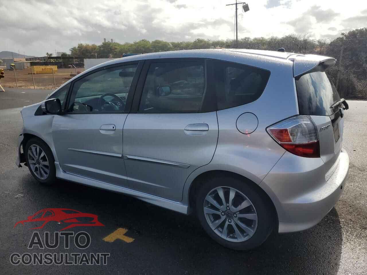 HONDA FIT 2013 - JHMGE8H58DC037542