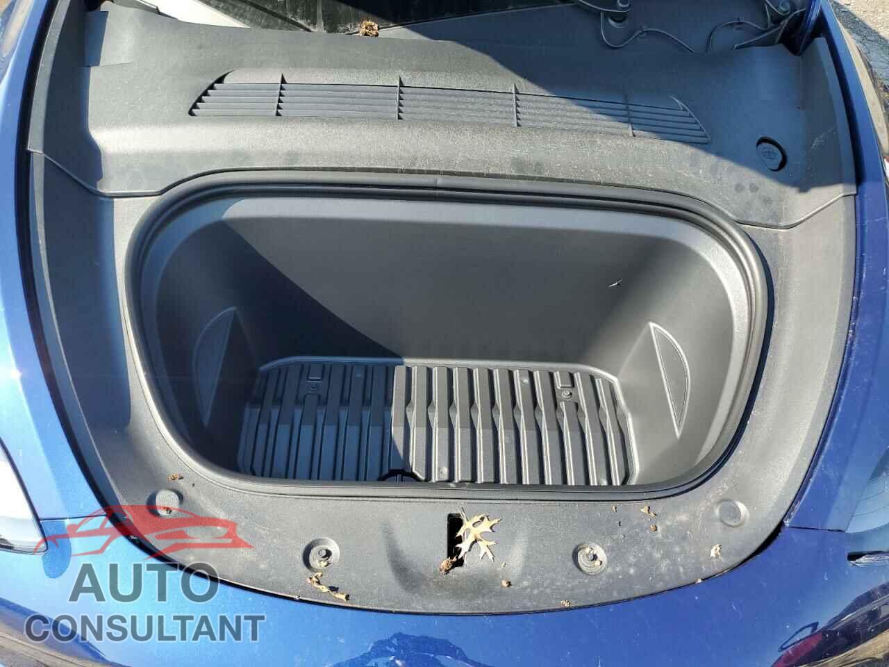 TESLA MODEL Y 2023 - 7SAYGDEE2PF598181