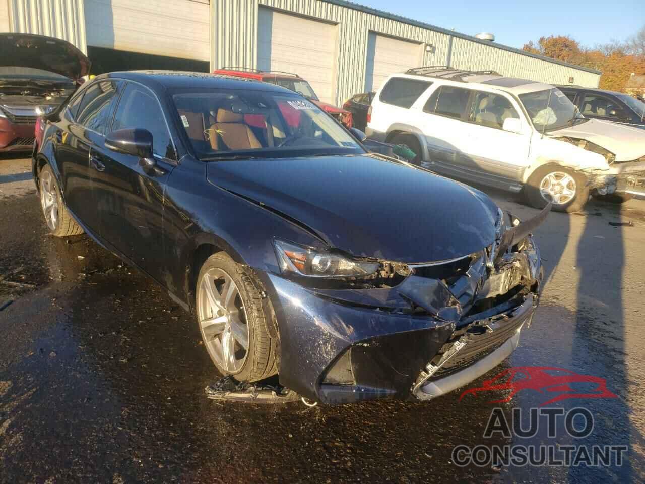 LEXUS IS 2018 - JTHC81D2XJ5029113