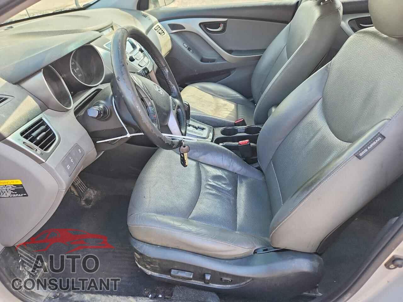 HYUNDAI ELANTRA 2013 - KMHDH4AE0DU842178