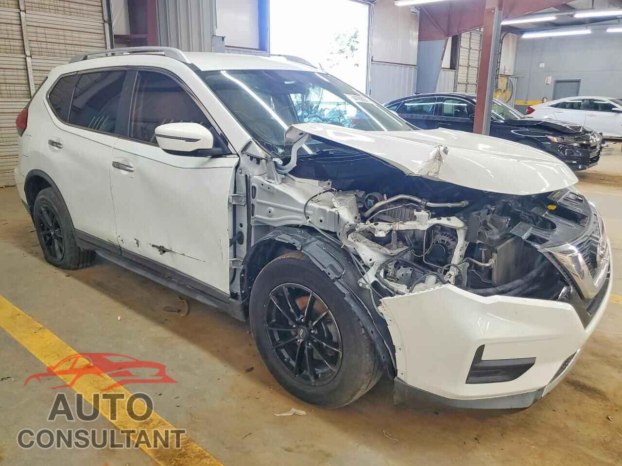 NISSAN ROGUE 2017 - KNMAT2MT9HP536895