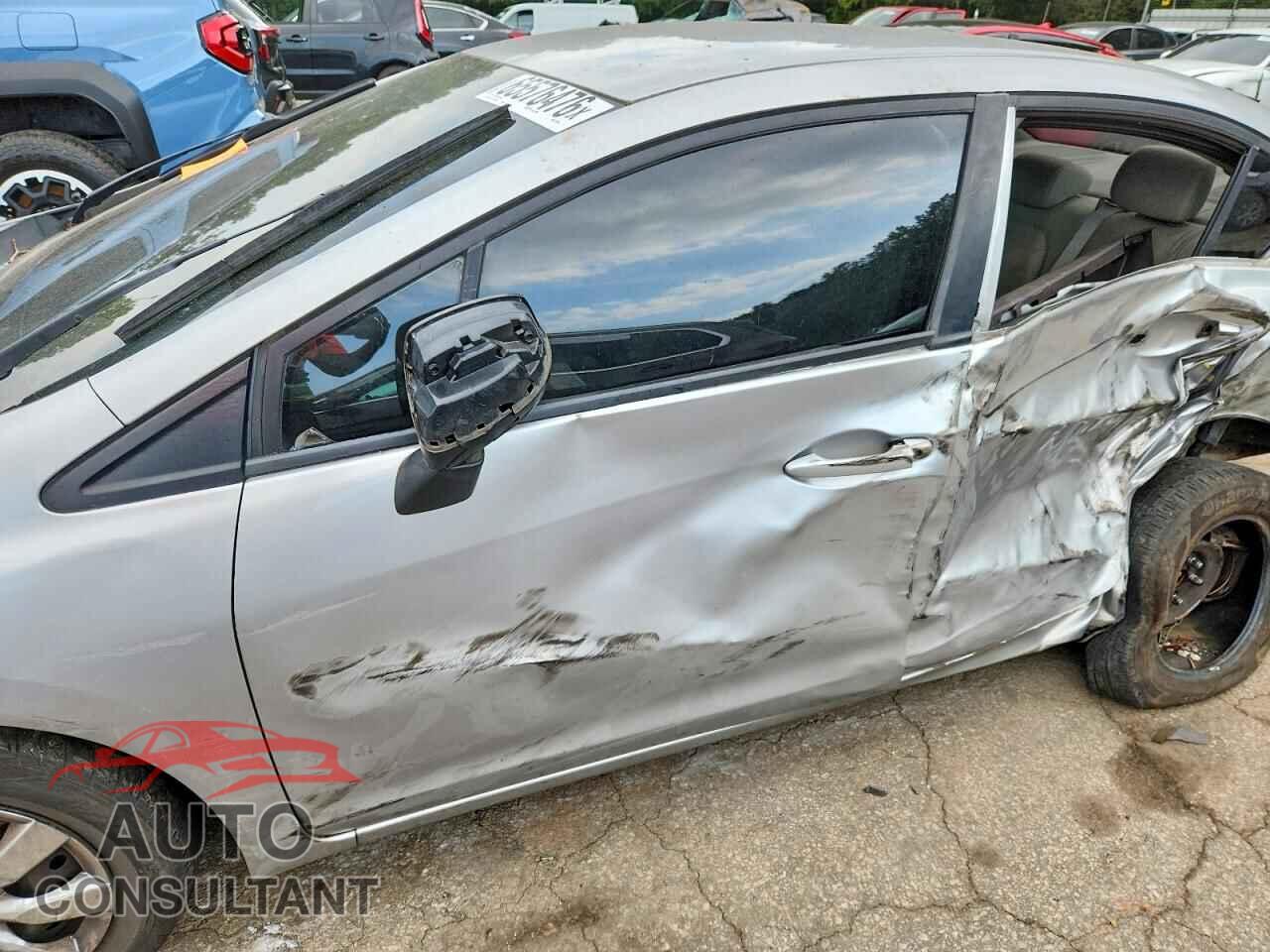 HONDA CIVIC 2012 - 19XFB2F58CE327910