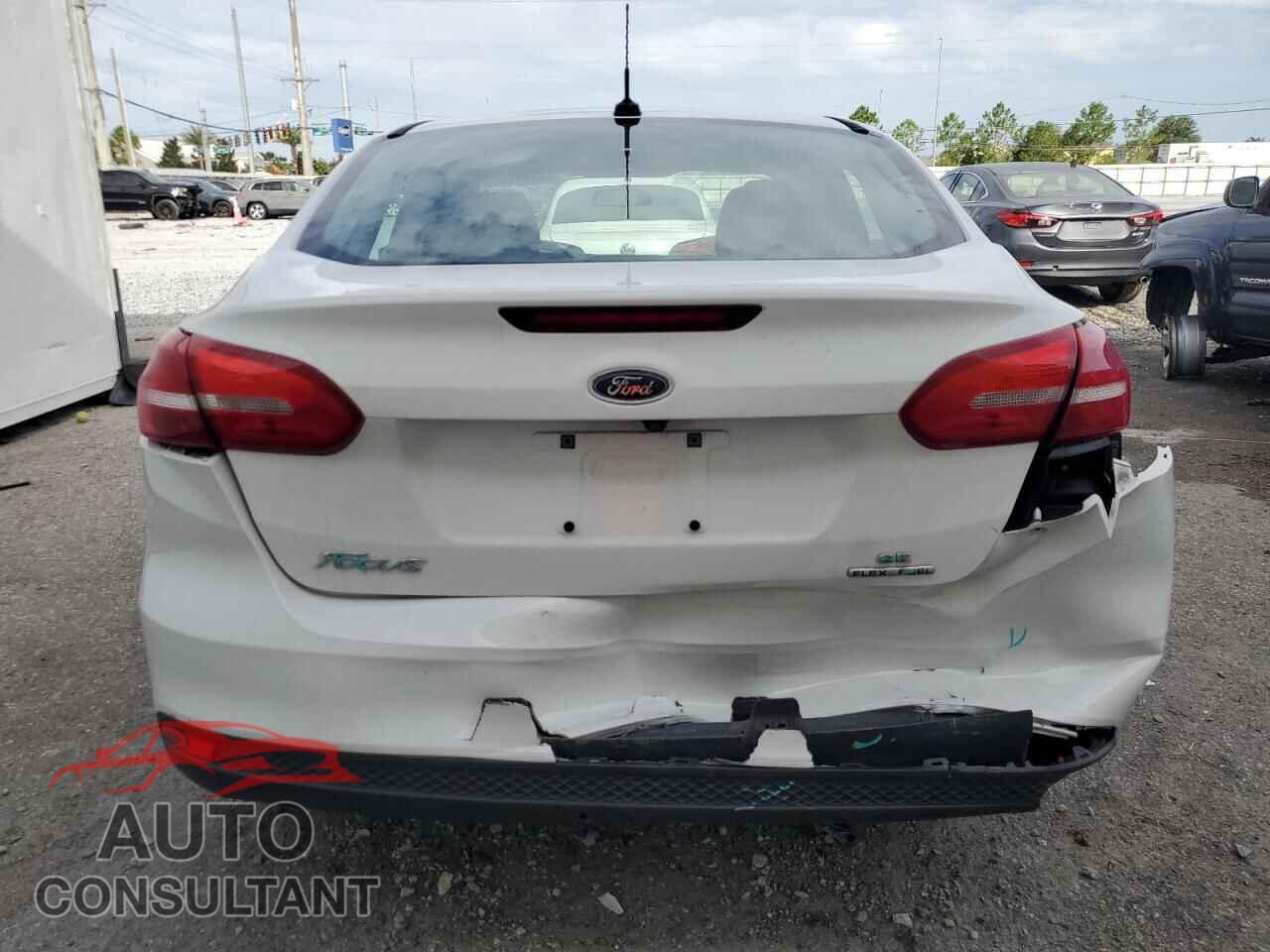 FORD FOCUS 2016 - 1FADP3F23GL346243