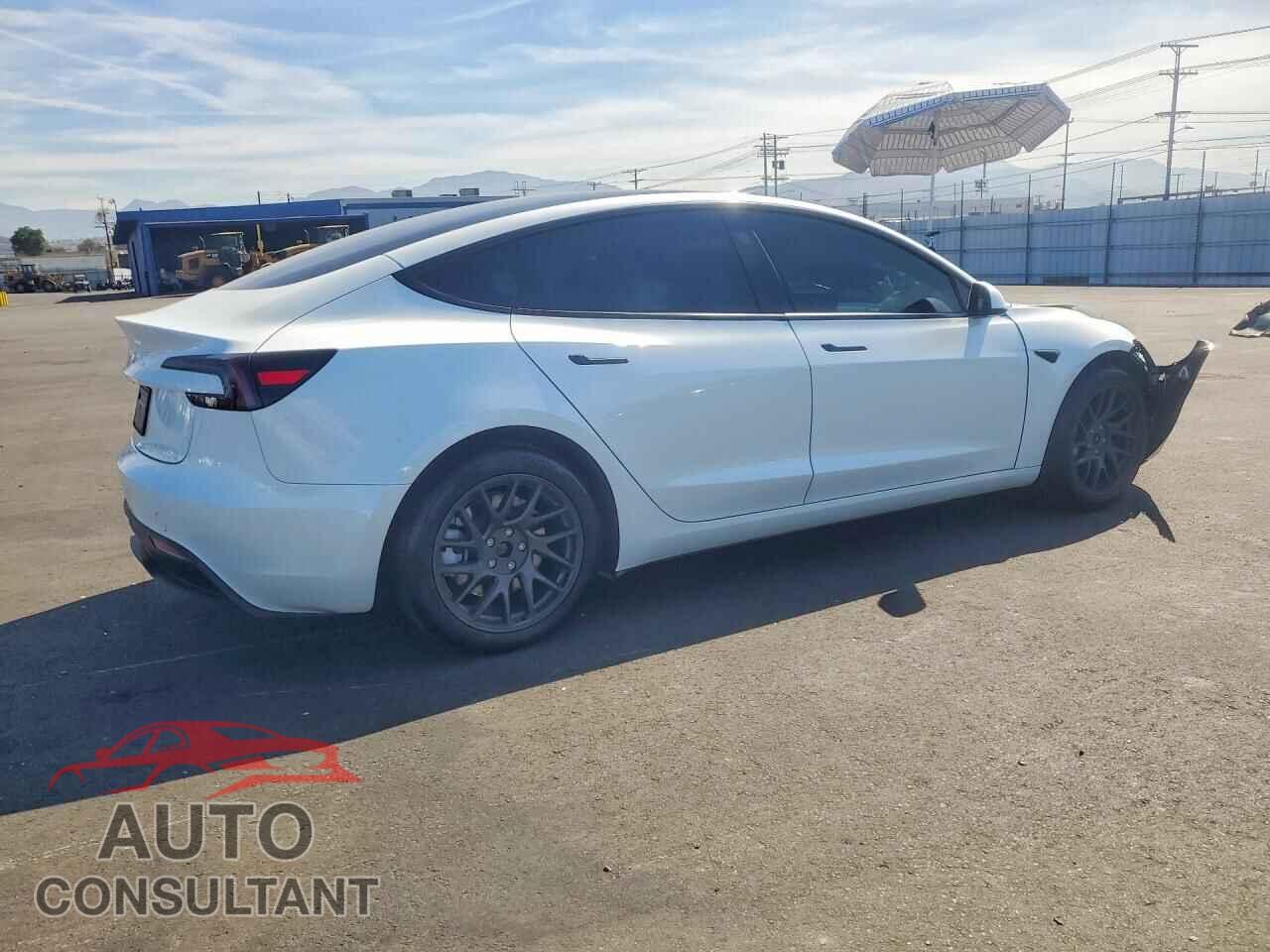 TESLA MODEL 3 2025 - 5YJ3E1EA8SF048310